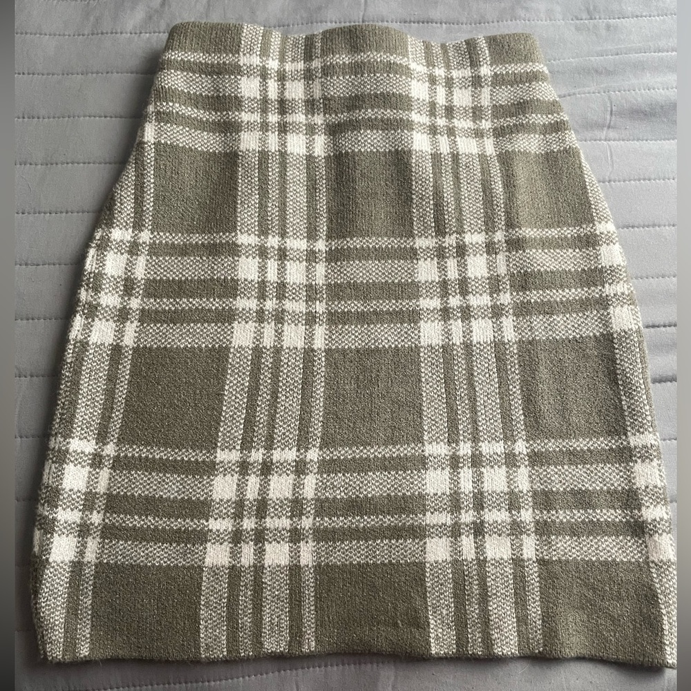 Plated skirt